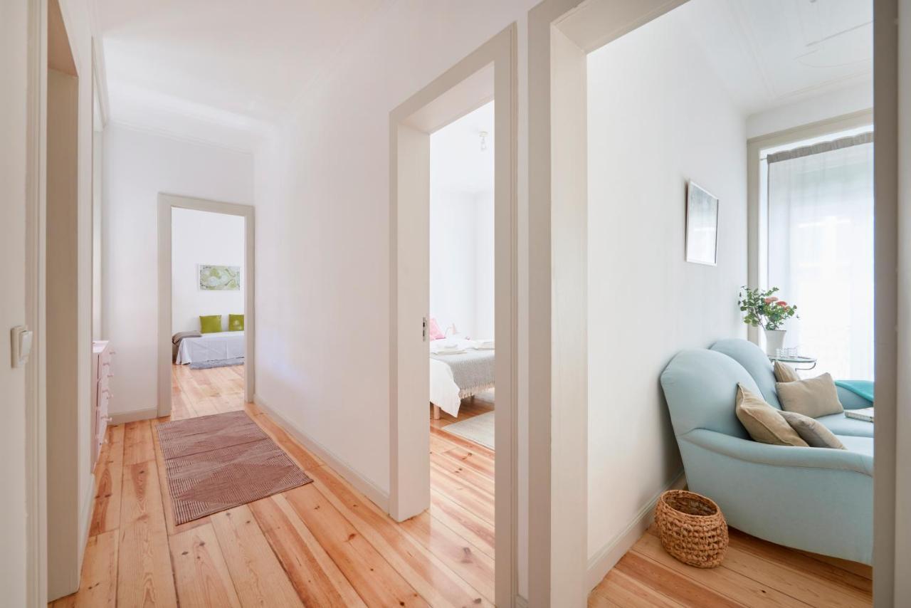 Sunny With Balcony! Apartamento *